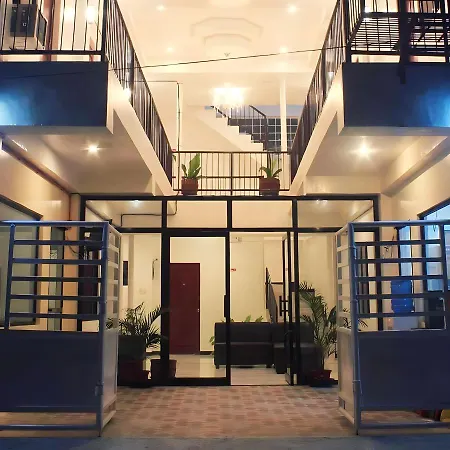 Luna Oslob Travellers Inn Exterior photo