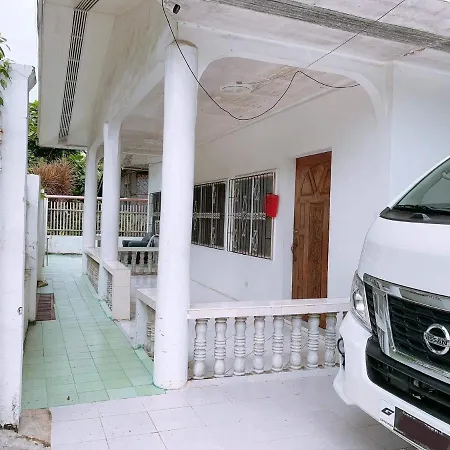 Luna Oslob Travellers Inn Exterior photo