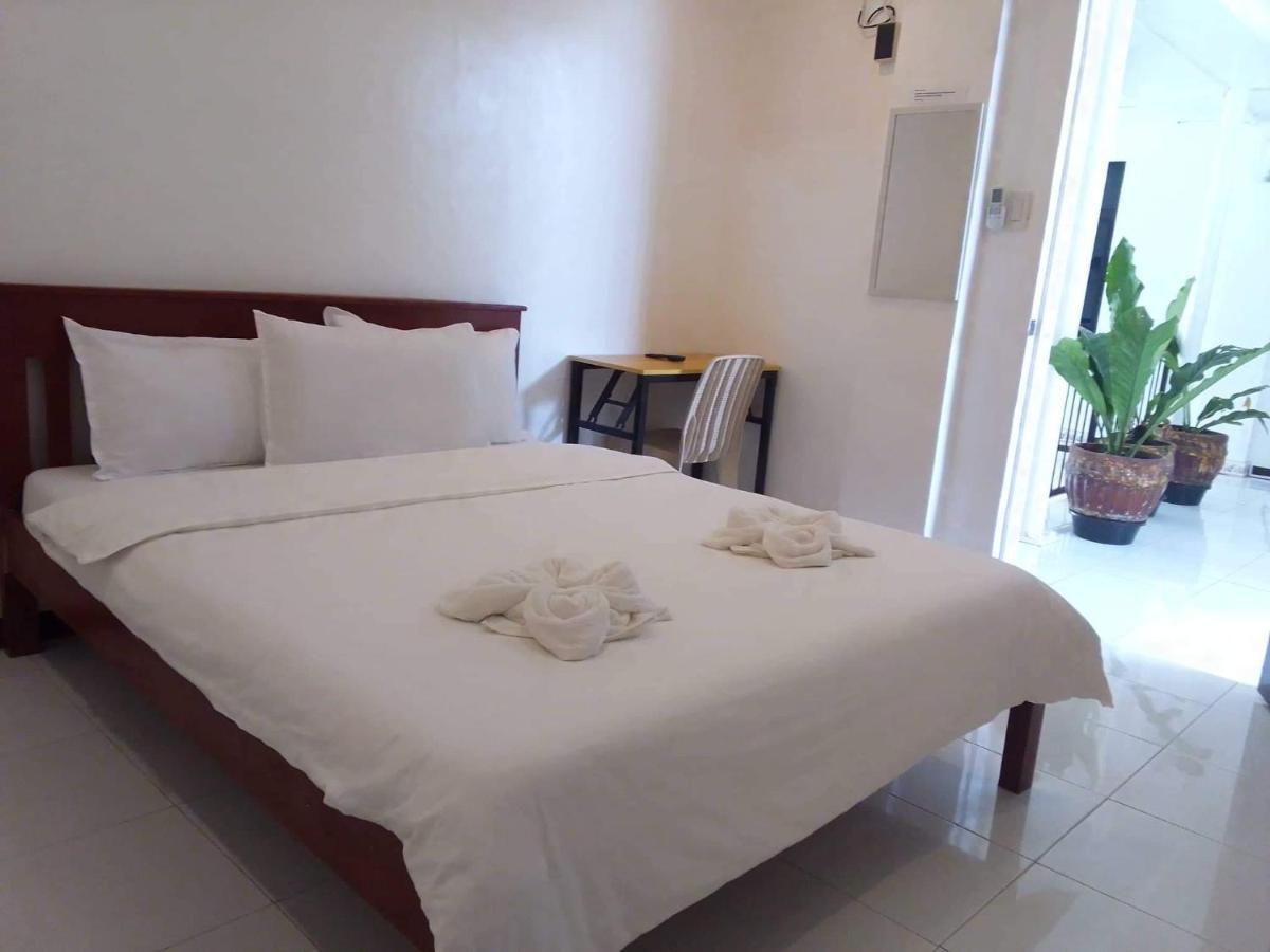 Luna Travellers Bed & Breakfast Oslob