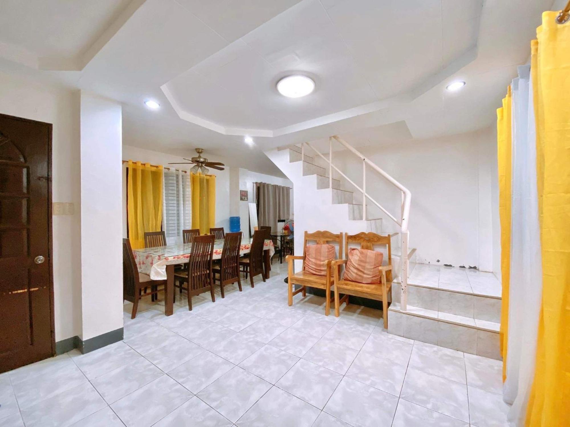 Luna Travellers Bed & Breakfast 2*